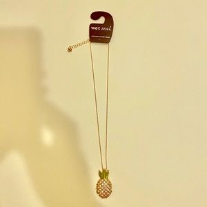 NWT Wet Seal Pineapple Pendant